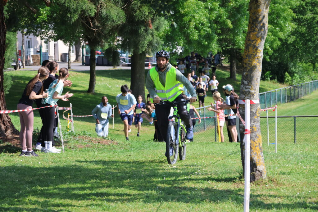 Une belle journée sportive au stade du Lac de Maine 7 AK7A0346